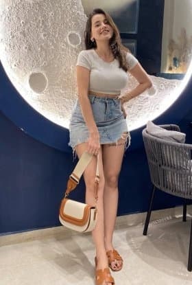 Radhika photo 2
