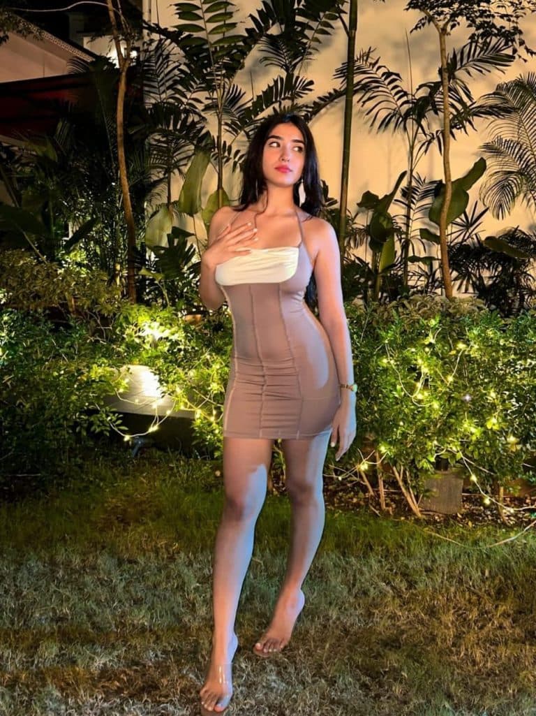 Kushi, 23