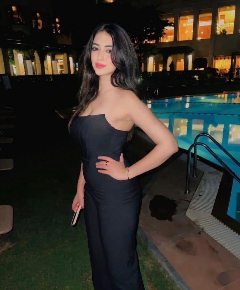 Shanaya, 23